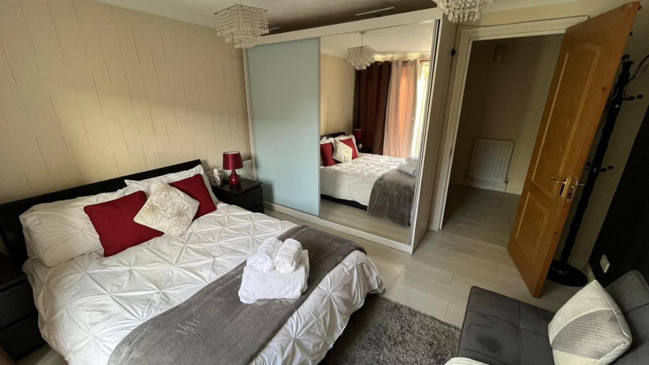Stunning 3-Bed Apartment In Croydon Exteriér fotografie